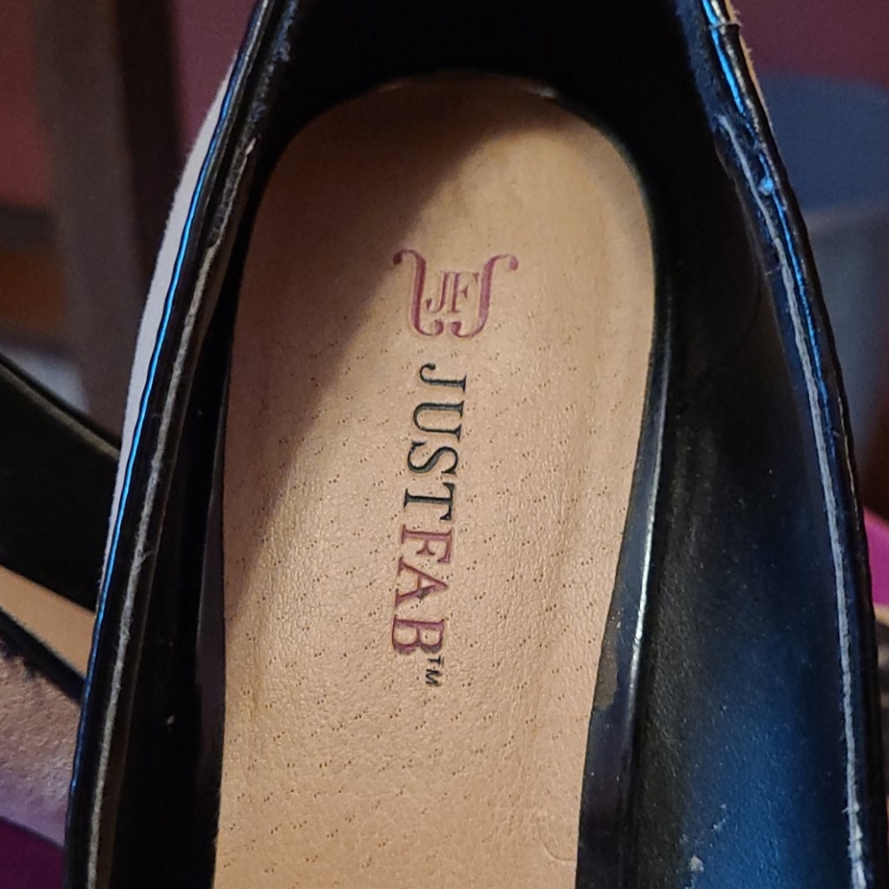 Beige suede heel - Picture 3 of 3